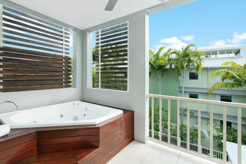 Mantra Aqueous On Port - Accommodation Broadbeach 22