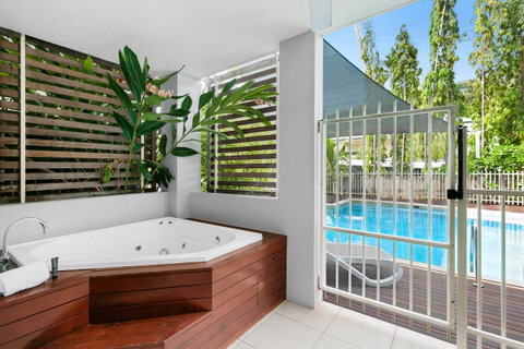 Mantra Aqueous On Port - Accommodation Broadbeach 13