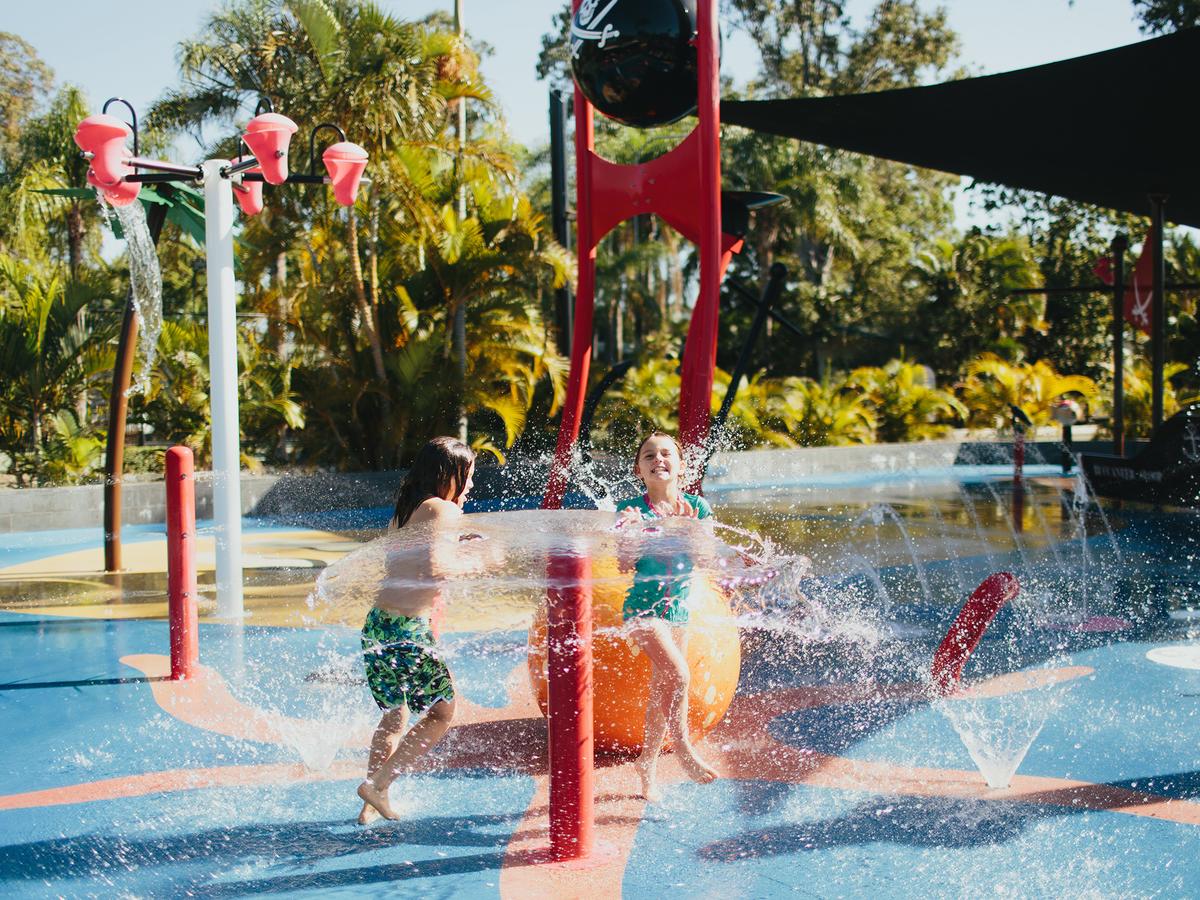 Biggera Waters QLD Accommodation Broadbeach