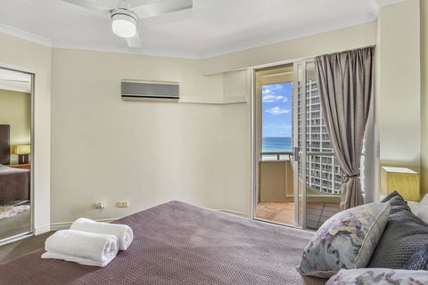 APR Private SUITES MOROC By The Beach - Accommodation Broadbeach 18