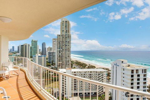 APR Private SUITES MOROC By The Beach - Accommodation Broadbeach 26