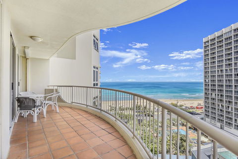 APR Private SUITES MOROC By The Beach - Accommodation Broadbeach 14