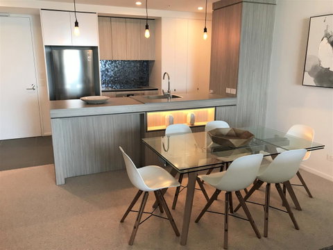 Qube Broadbeach Ocean View Apartments - Accommodation Broadbeach 26