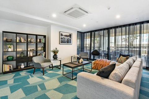 Qube Broadbeach Ocean View Apartments - Accommodation Broadbeach 14