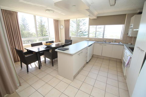 Oceania On Burleigh Beach - Accommodation Broadbeach 5