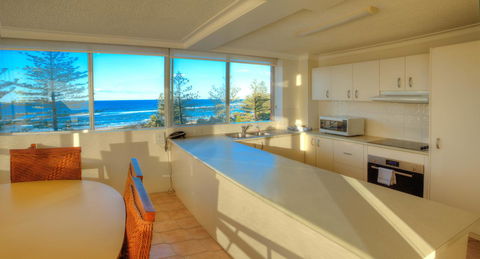 Oceania On Burleigh Beach - Accommodation Broadbeach 3