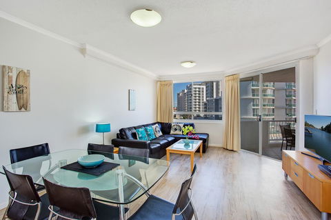 Kirra Beach Apartments - Accommodation Broadbeach 20