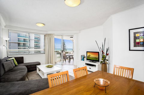 Kirra Beach Apartments - Accommodation Broadbeach 31