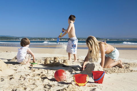 Kirra Beach Apartments - Accommodation Broadbeach 10
