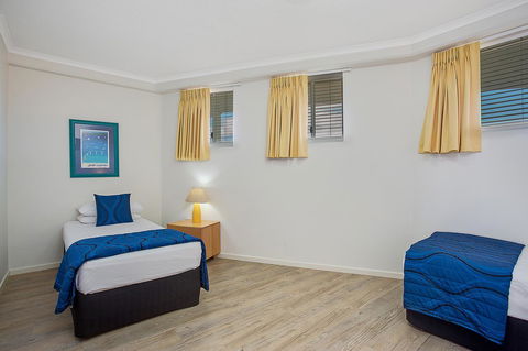 Kirra Beach Apartments - Accommodation Broadbeach 17
