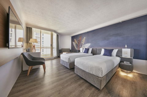 Novotel Surfers Paradise - Accommodation Broadbeach 4
