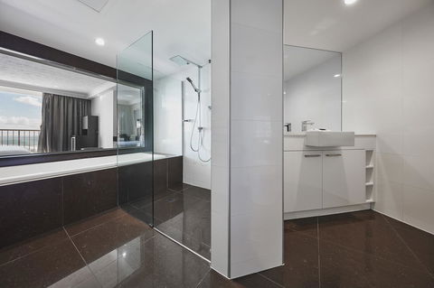 Novotel Surfers Paradise - Accommodation Broadbeach 20