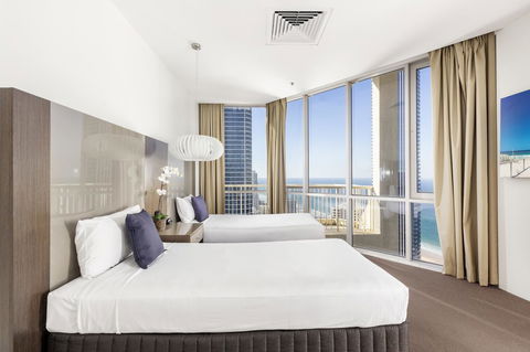 Novotel Surfers Paradise - Accommodation Broadbeach 2