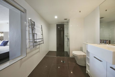 Novotel Surfers Paradise - Accommodation Broadbeach 30