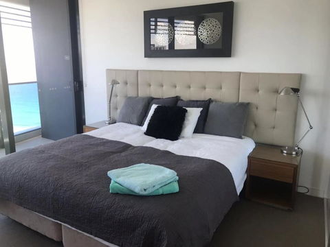 Luxury 3 Bedroom In Heart Of Broadbeach - Accommodation Broadbeach 20