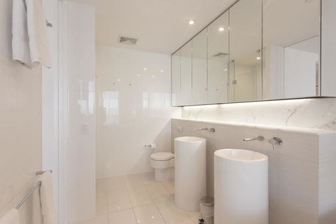 Luxury 3 Bedroom In Heart Of Broadbeach - Accommodation Broadbeach 4
