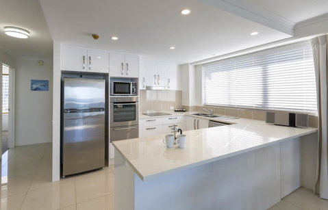 South Pacific Plaza - Official - Accommodation Broadbeach 1