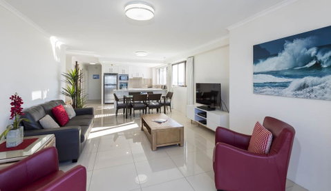 South Pacific Plaza - Official - Accommodation Broadbeach 3