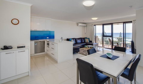 South Pacific Plaza - Official - Accommodation Broadbeach 42