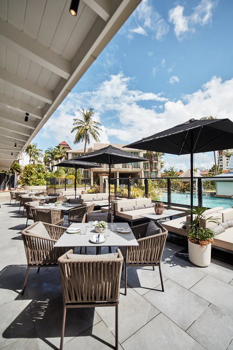 Novotel Cairns Oasis Resort - Accommodation Broadbeach 8
