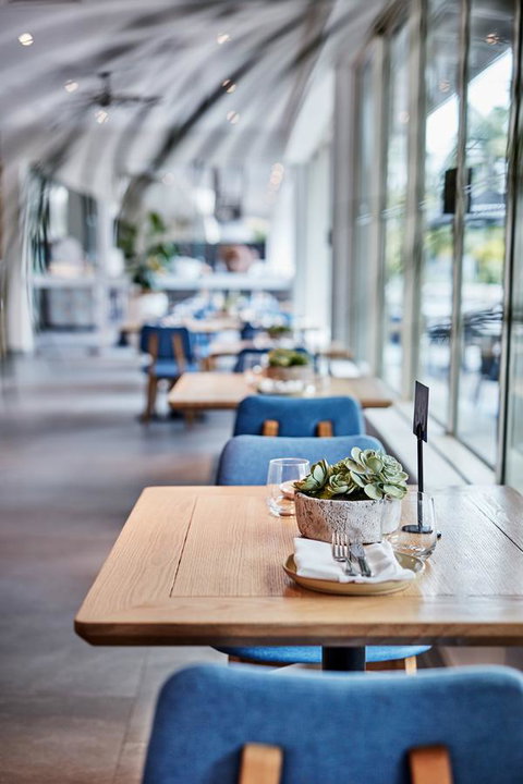 Novotel Cairns Oasis Resort - Accommodation Broadbeach 19