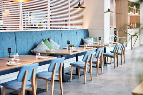 Novotel Cairns Oasis Resort - Accommodation Broadbeach 7