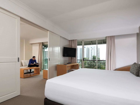 Novotel Cairns Oasis Resort - Accommodation Broadbeach 41