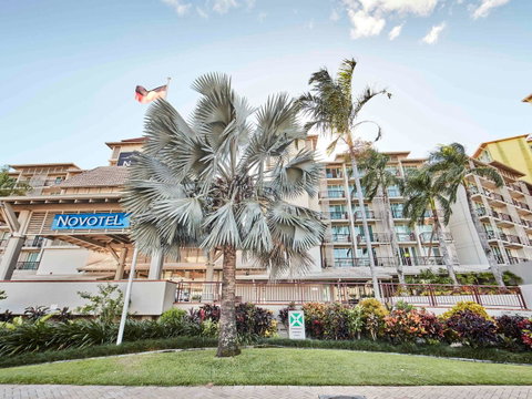 Novotel Cairns Oasis Resort - Accommodation Broadbeach 43
