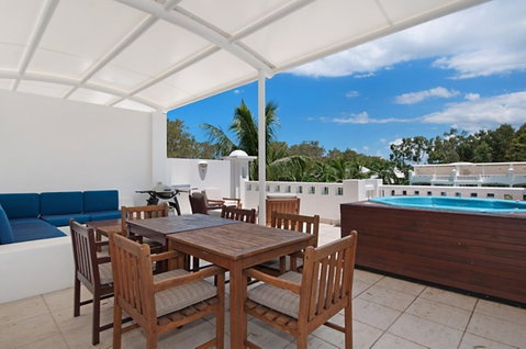 5231 BEACH CLUB PENTHOUSE - Accommodation Broadbeach 11