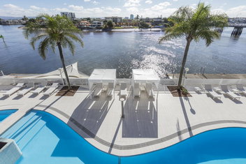 Vibe Hotel Gold Coast with Accommodation Broadbeach
