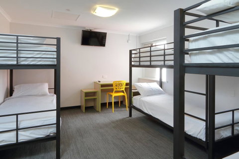 Palm Beach Hotel - Accommodation Broadbeach 19