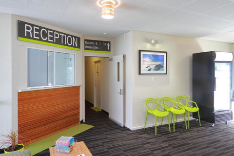 Palm Beach Hotel - Accommodation Broadbeach 28