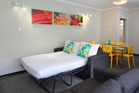 Palm Beach Hotel - Accommodation Broadbeach 22