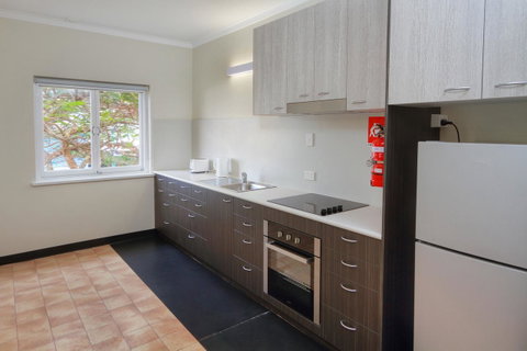 Palm Beach Hotel - Accommodation Broadbeach 5