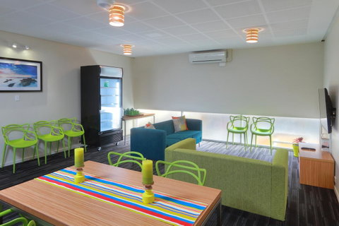 Palm Beach Hotel - Accommodation Broadbeach 10