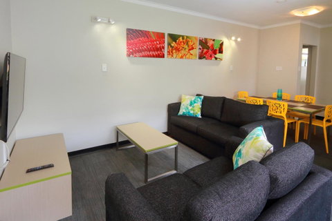 Palm Beach Hotel - Accommodation Broadbeach 21