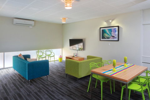 Palm Beach Hotel - Accommodation Broadbeach 4