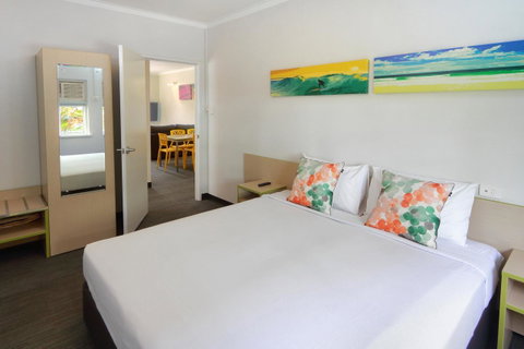 Palm Beach Hotel - Accommodation Broadbeach 18