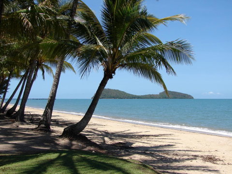 Palm Cove Beach Apartment - Accommodation Broadbeach 25