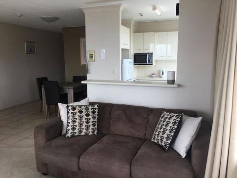 Burleigh Beach Tower - Accommodation Broadbeach 1