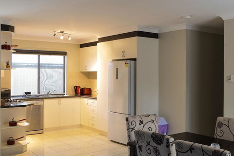 Atricom - Accommodation Broadbeach 5