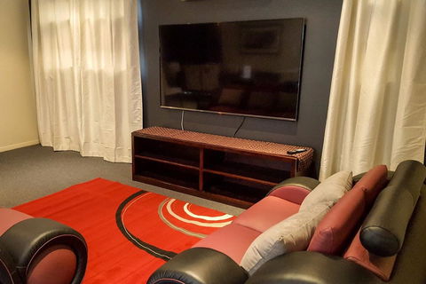 Atricom - Accommodation Broadbeach 8