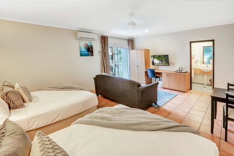 Coral Tree Inn - Accommodation Broadbeach 15