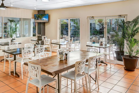 Coral Tree Inn - Accommodation Broadbeach 26