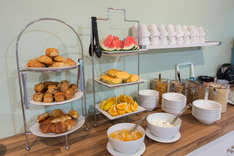 Coral Tree Inn - Accommodation Broadbeach 17