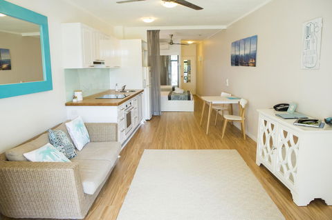 Amaroo At Trinity - Accommodation Broadbeach 23