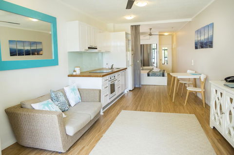 Amaroo At Trinity - Accommodation Broadbeach 22