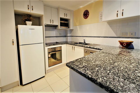 Key Largo Holiday Apartments - Accommodation Broadbeach 34