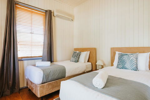 Apple Blossom Cottages - Accommodation Broadbeach 11