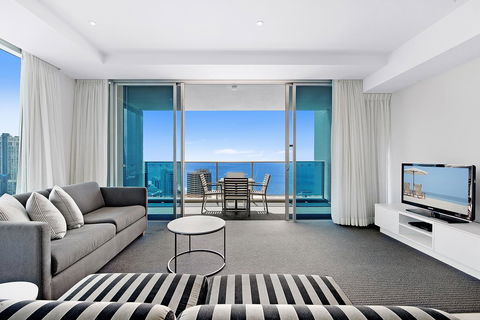 Number 1 H Residences - WiFi, Parking & More By Gold Coast Holidays - Accommodation Broadbeach 36